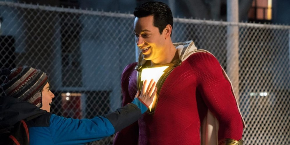 Kostum di Dada Shazam Bisa Menyala Kayak Iron Man